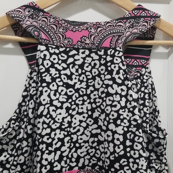 Halter-style dress with empire waist - Picture 4 of 8